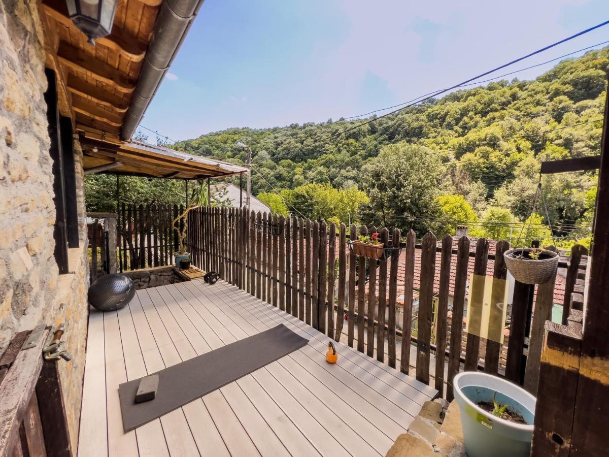 The Base- Balance Hub Hotel Veliko Tarnovo Buitenkant foto